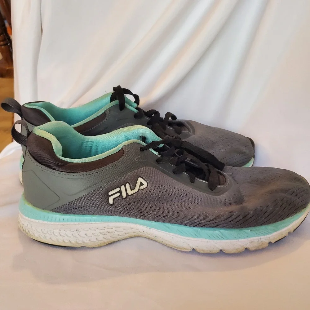 Fila Womens Memory Foam Outreach Athletic Running Tennis Shoe  Teal‎ Grey, 9.5